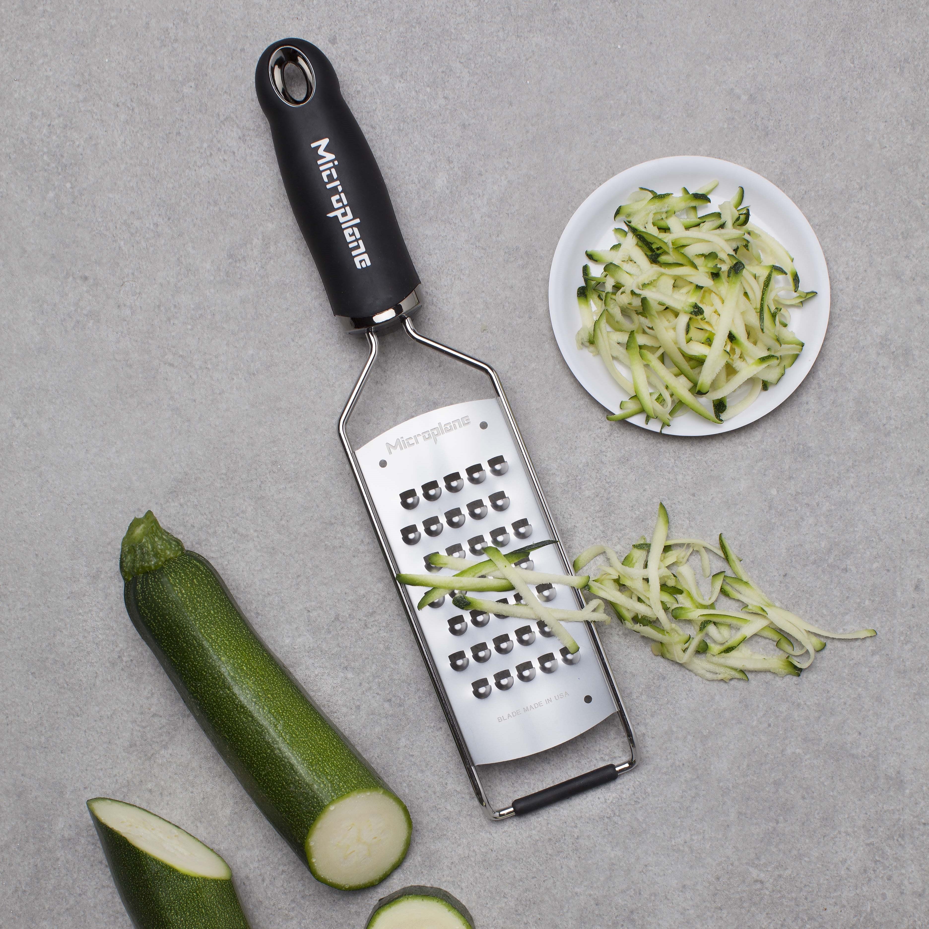 Gourmet Series Extra Coarse Grater for Apples, Cabbage, Carrots, Cheese & More - Ideal for Coleslaws & Hashbrowns