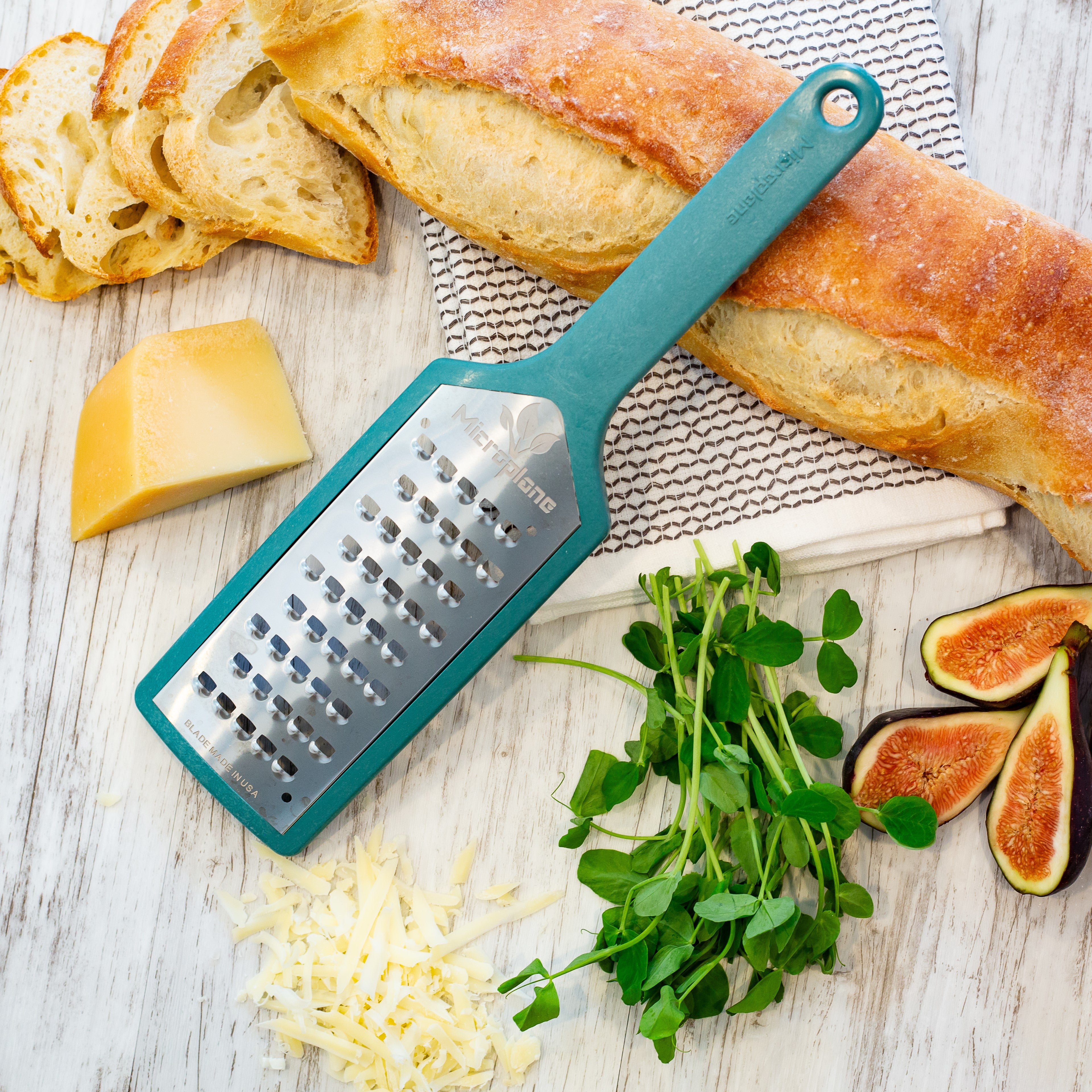 Ecograte&trade; Series Extra Coarse Cheese Grater